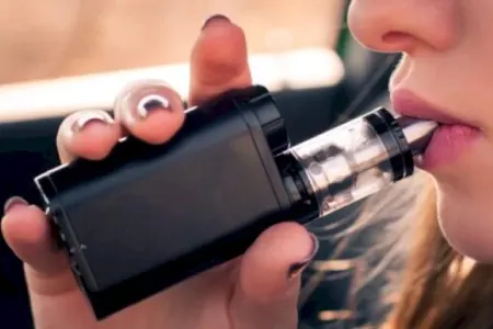 Elektron siqaret bədəni məhv edir: - Qadağan olunacaq?