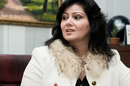 “Gecə saat 2-də araq içən məni məclisə çağıra bilməz”