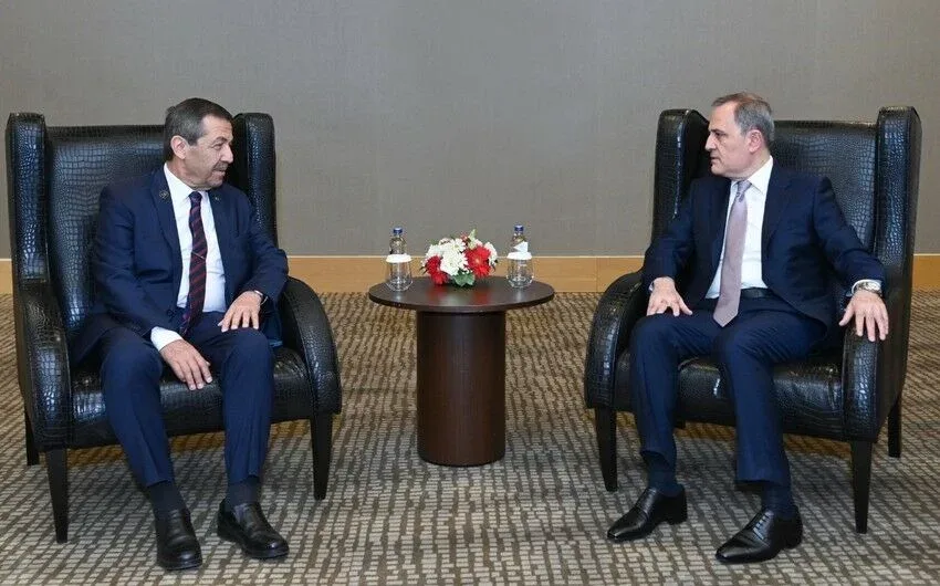 Ceyhun Bayramov mühüm görüşlər keçirdi