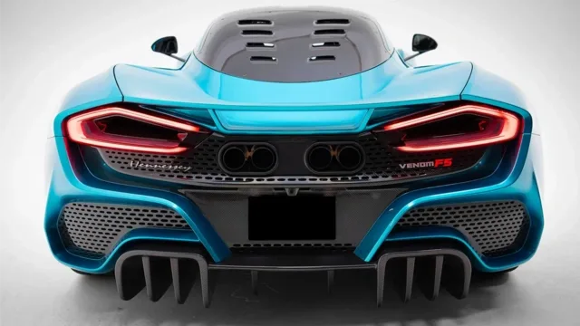 Milyonlarla dollarlıq superkar hərraca çıxarıldı