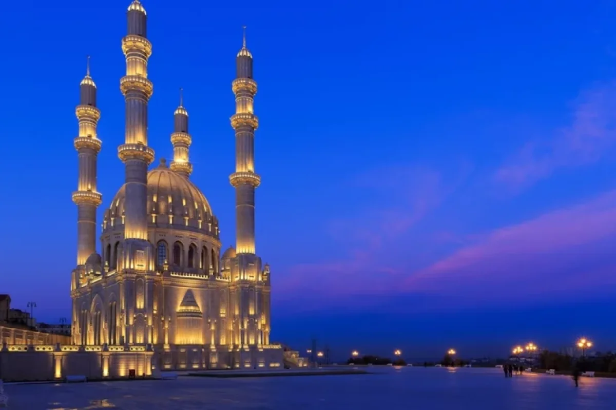 Azərbaycanda məscidlər kifayət qədərdirmi?