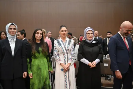 Mehriban Əliyeva Antalya Diplomatiya Forumunun panel iclasında iştirak edib - FOTOLAR