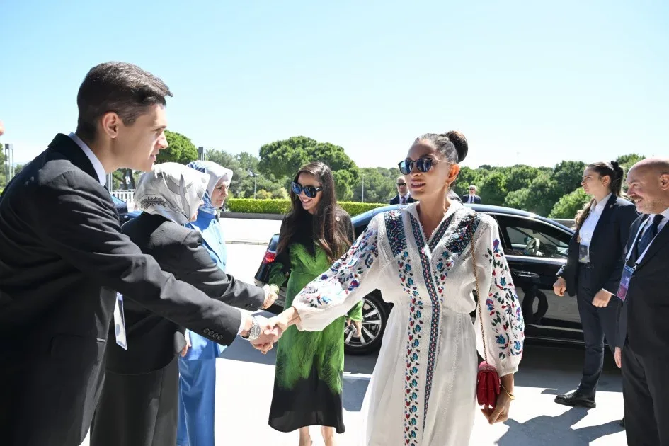 Mehriban Əliyeva Antalya Diplomatiya Forumunun panel iclasında iştirak edib - FOTOLAR