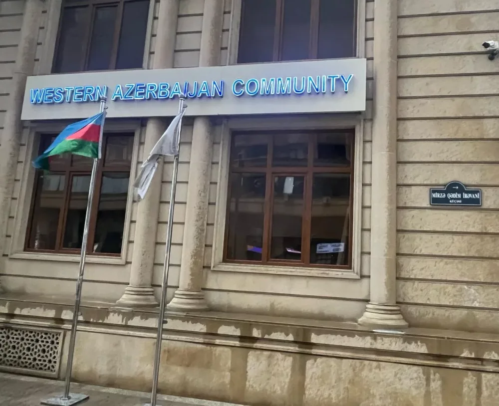 Bakıda bu küçənin adı dəyişdirildi - FOTOlar