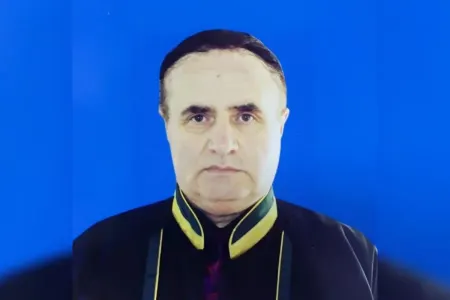 Tanınmış vəkil dünyasını dəyişdi