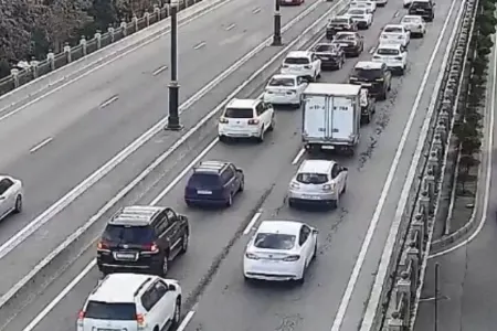 Bu 13 yolda tıxac var - __NEWL__