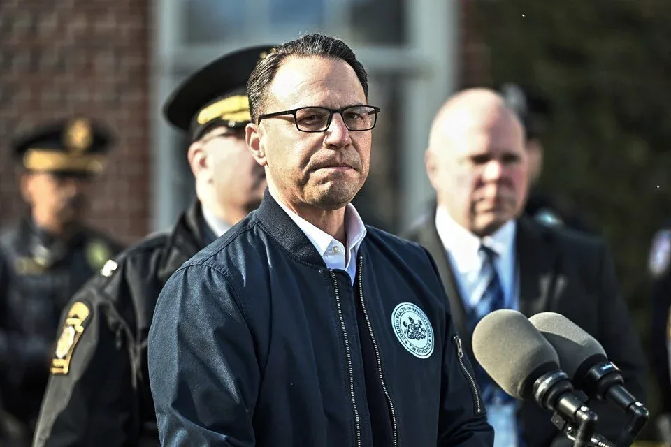 Qubernatorun evinə - HÜCUM EDİLDİ