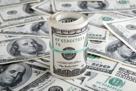 Bankda manatla pulu olanların NƏZƏRİNƏ: - "Dollar qalxarsa...."
