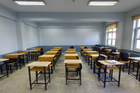 Bakıda şagirdləri dəyənəklə döyən müəllimin səs yazısı yayıldı