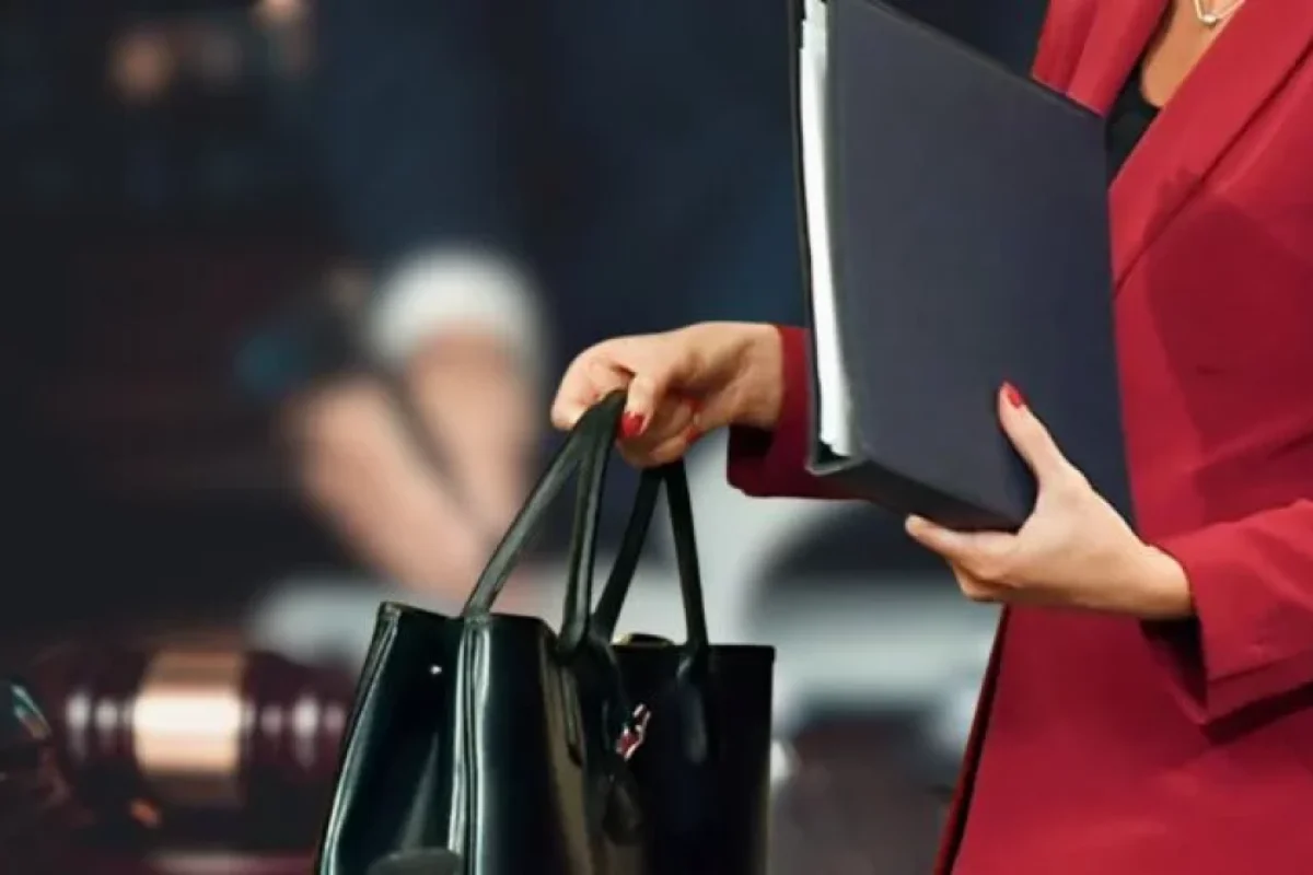 Biləsuvarda məktəb direktoru və sabiq müavini arasında - QALMAQAL