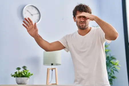 Alında ağrını diqqətdən kənar qoymayın