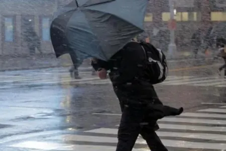 Əhaliyə XƏBƏRDARLIQ EDİLDİ: Evdən bayıra ÇIXMAYIN! - Ölkə gücləndirilmiş iş rejiminə keçdi