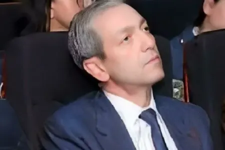 Gömrük generalının biznesmen qardaşı ilə bağlı qərar verildi