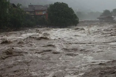 Dünənki leysandan sonra neçə nəfər yaralanıb və ölüb?