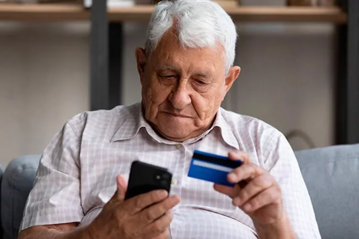 Pensiya yaşı azaldıldı