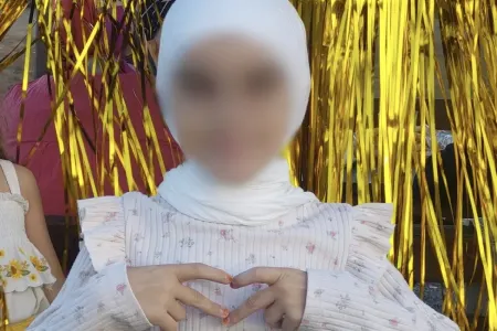 Müəllim hicablı şagirdini təhqir etdi