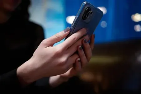 Sosial şəbəkələrin psixologiyaya - TƏSİRİ