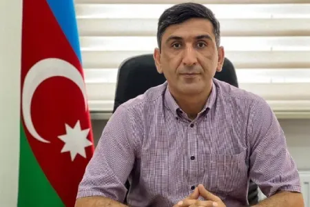 “Üç xurafatçı mollaya qulaq asıb ateist olur”