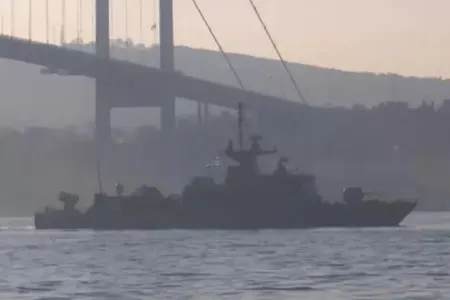 Çanaqqala boğazı hər iki istiqamətdə bağlandı