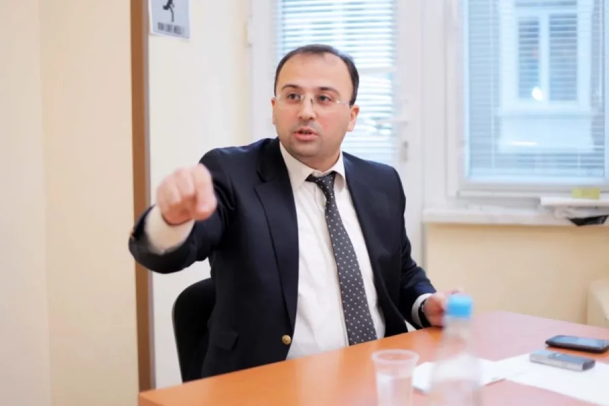 "Dini komitədən dedilər yatanları oyatma" - Elşad Miri