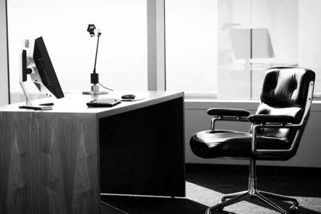 Hüseyn Əliyev vəzifəsindən azad edildi