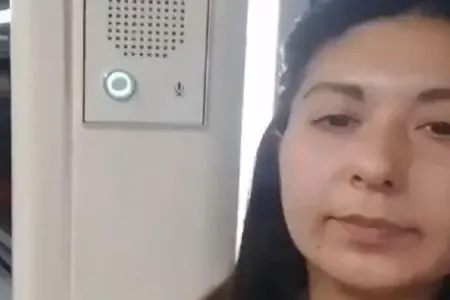 Bakı metrosunda maşinisti ələ salan qadın 200 manat cərimələndi - VİDEO
