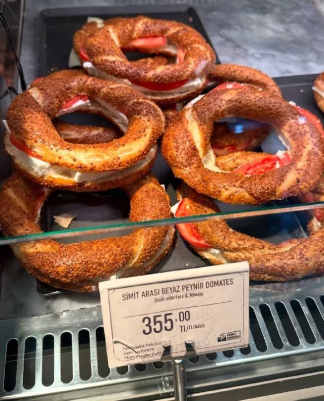Türkiyədə simit 15 manata satılır - FOTO