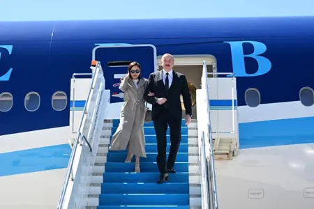 Prezident və xanımı Çinə getdi