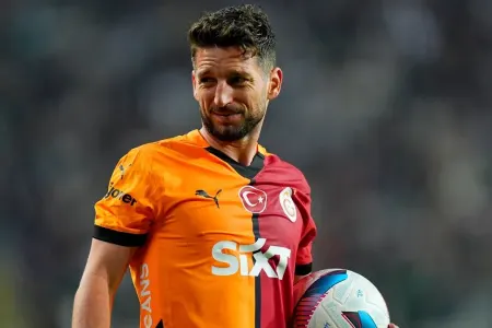 Qalatasaraydan Dries Mertensə yeni təklif