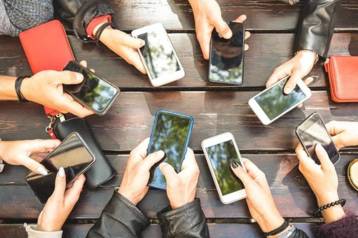 Bu telefonlar internetə pulsuz qoşulacaq - SİYAHI