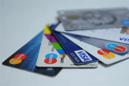 Bank kartlarından 20 min manatdan çox pul oğurlandı