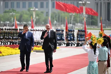 İlham Əliyevin qarşılanma mərasiminə belə hazırlaşdılar - VİDEO