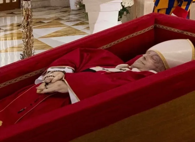 Papa qətlə yetirilib? - – ŞOK FOTO