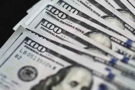 Dollarla bağlı nə baş verir?