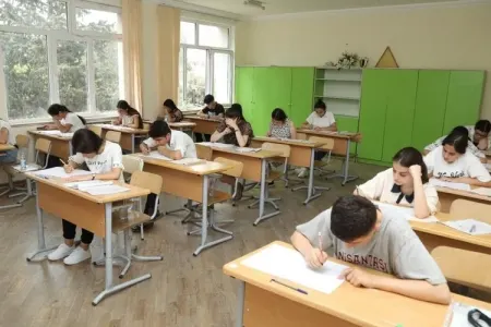 Qaydaları pozan şagirdlər yenidən imtahan verəcək? - RƏSMİ