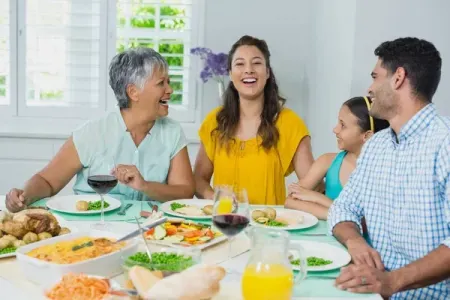 Yemək yeyərkən danışmayın - – XƏBƏRDARLIQ