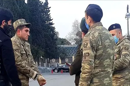 Hərbi formanı yalnız xüsusi günlərdə - GEYİNƏ BİLƏCƏKLƏR