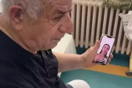 İnsult keçirdi, ayılanda başqa dildə danışmağa başladı - FOTO