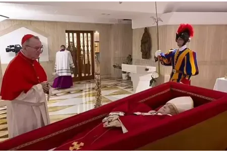 Roma Papasının VİDA mərasimindən - CANLI