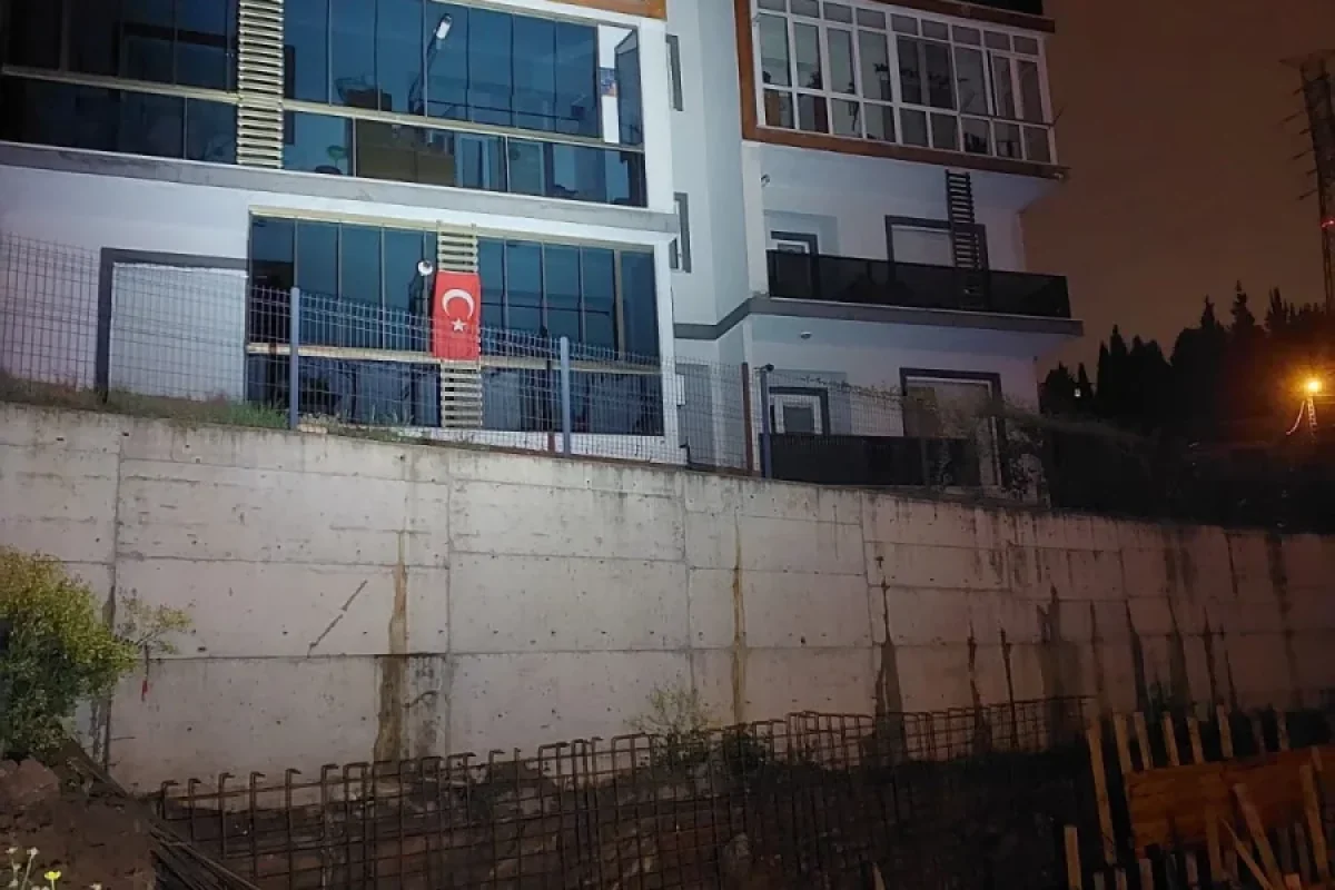 Binada çökmə təhlükəsi: Ailələr təxliyə edildi