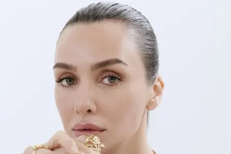 Hakan Kurtaş və Birce Akalay tətildədir