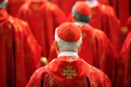 Roma papaları niyə adını dəyişdirir? - Kosmosun əlaqəsi var