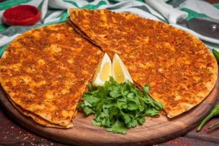 Lahmacunu 98 manata satırlar
