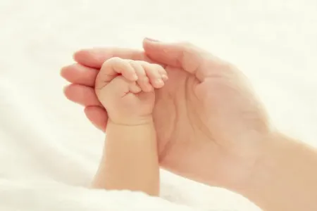 Abşeronda 1 aylıq körpə evdə öldü