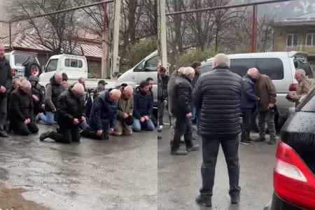 Küçədə əvvəlcə diz çökdülər, sonra isə…