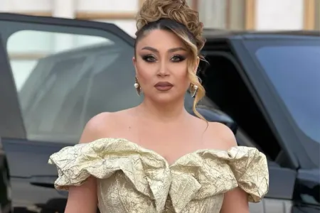 Damla bahalı maşını ilə belə görüntüləndi - VİDEO