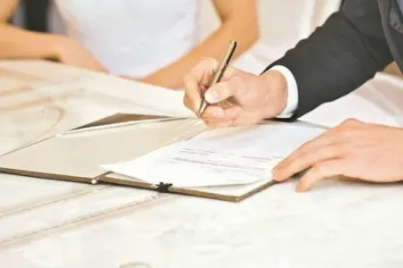 Evlənənlərin DİQQƏTİNƏ - Nikah müqaviləsi məcburi OLACAQ?