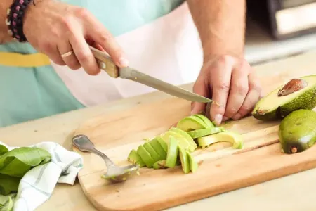 Kimlər avokado yeyə bilməz?