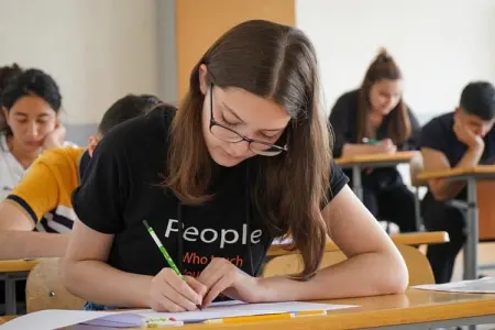 Abituriyentlərin DİQQƏTİNƏ: - Bu ixtisaslarda keçid balı aşağı düşəcək