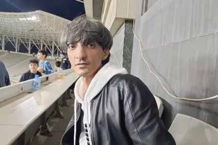 "2 minə kafedə oxumaq şou-biznes deyil"